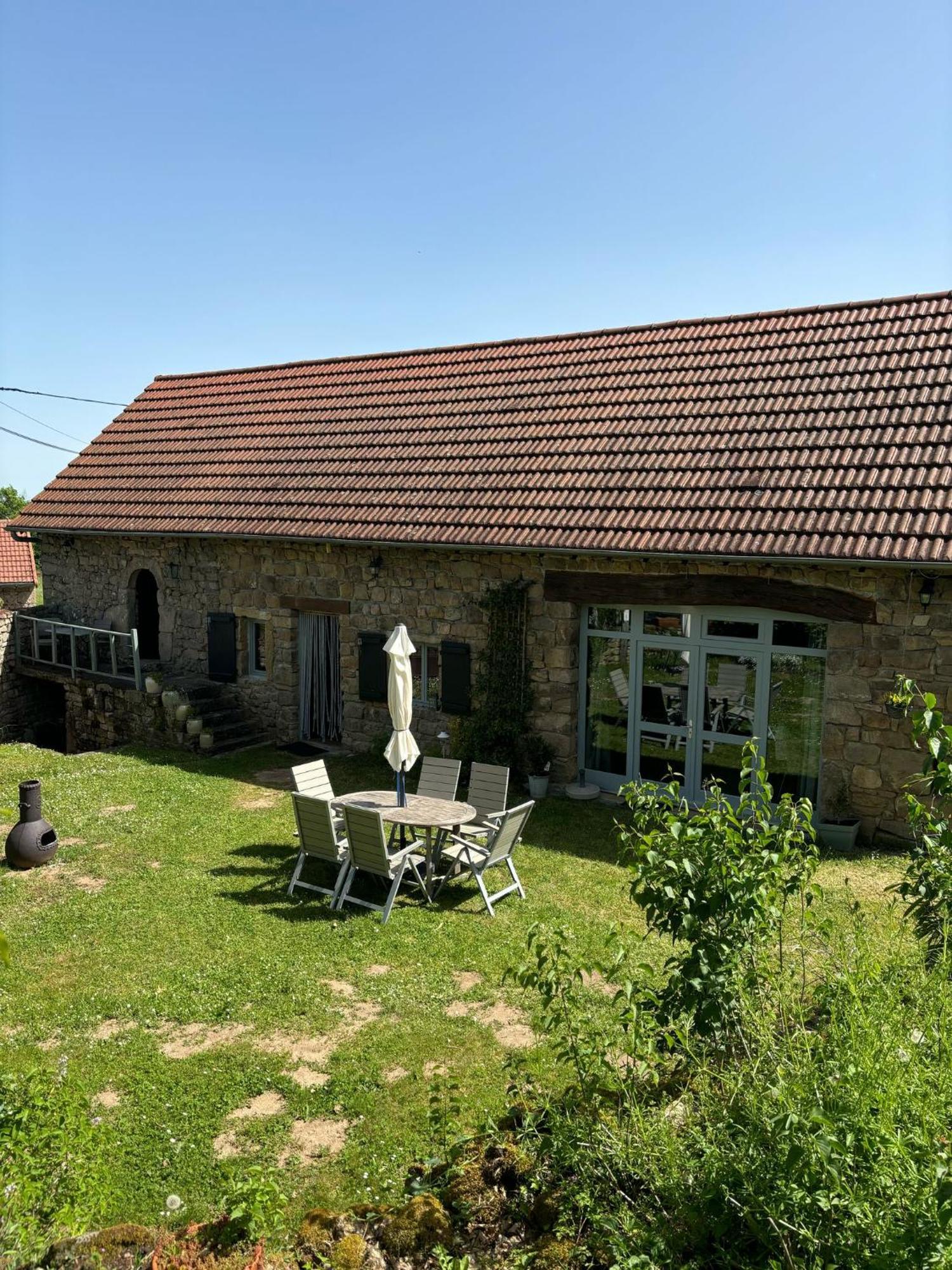 Gentilhomme Villa La Vineuse sur Fregande Luaran gambar